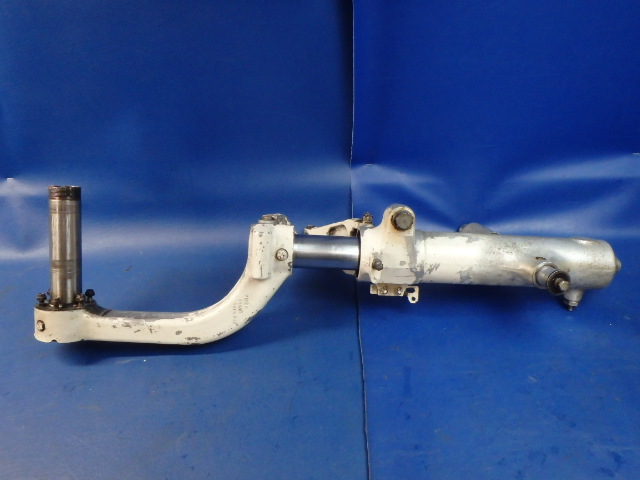 96766-15 Piper - GEAR ASSEMBLY - Main right (less tire tube wheel and brake assembly)
